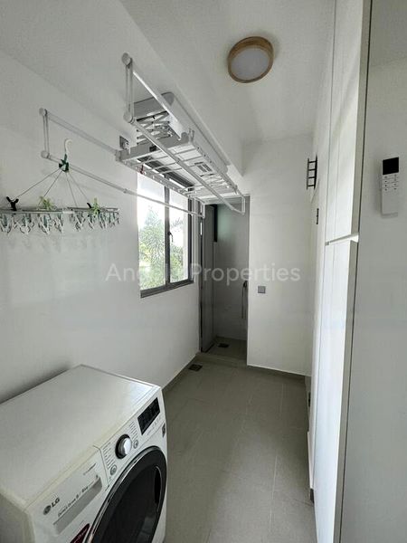 4 Bed Condo for Rent in  The Gale - Image 11